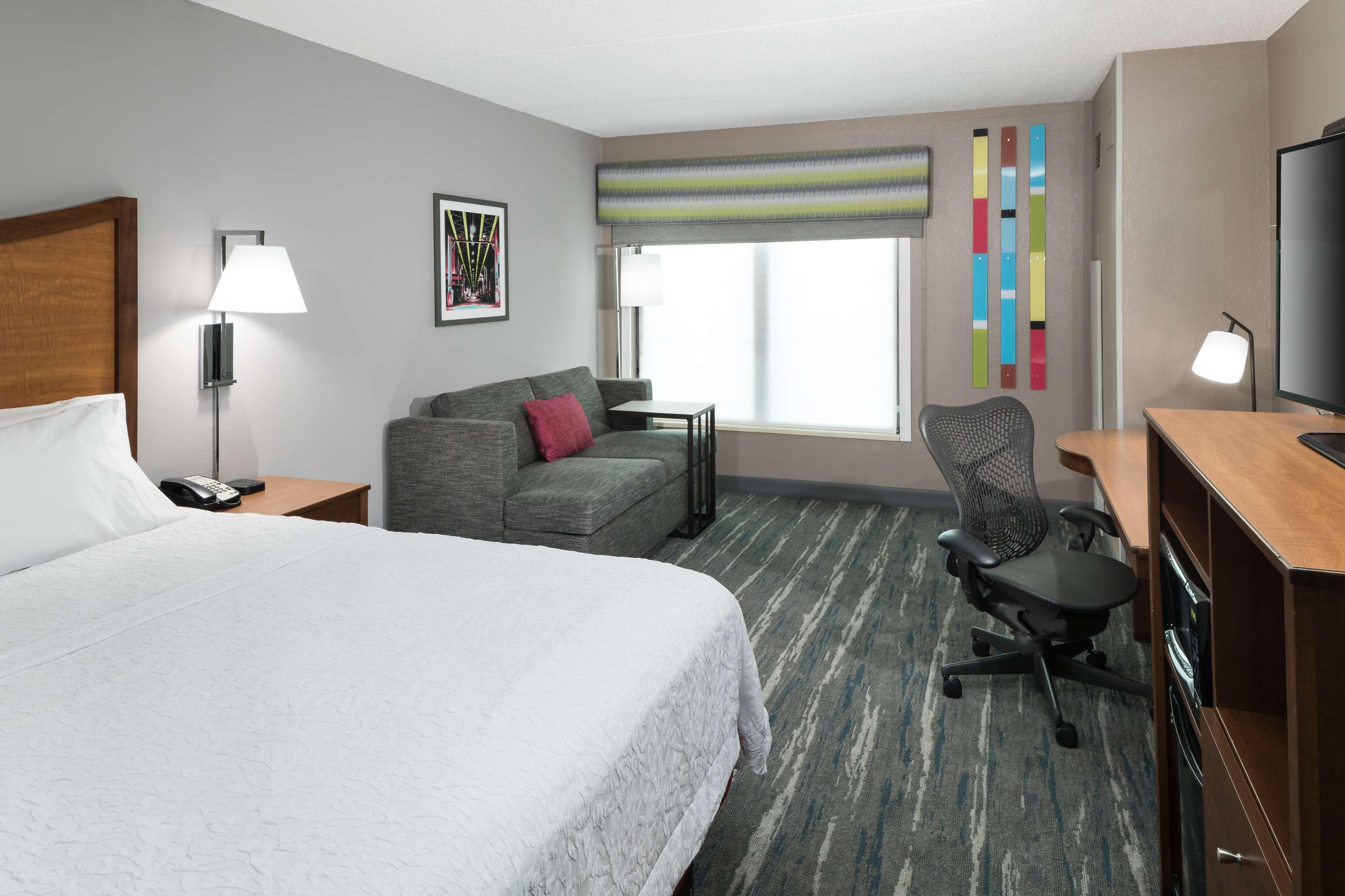 Hampton Inn & Suites Chicago North Shore Skokie Exterior photo