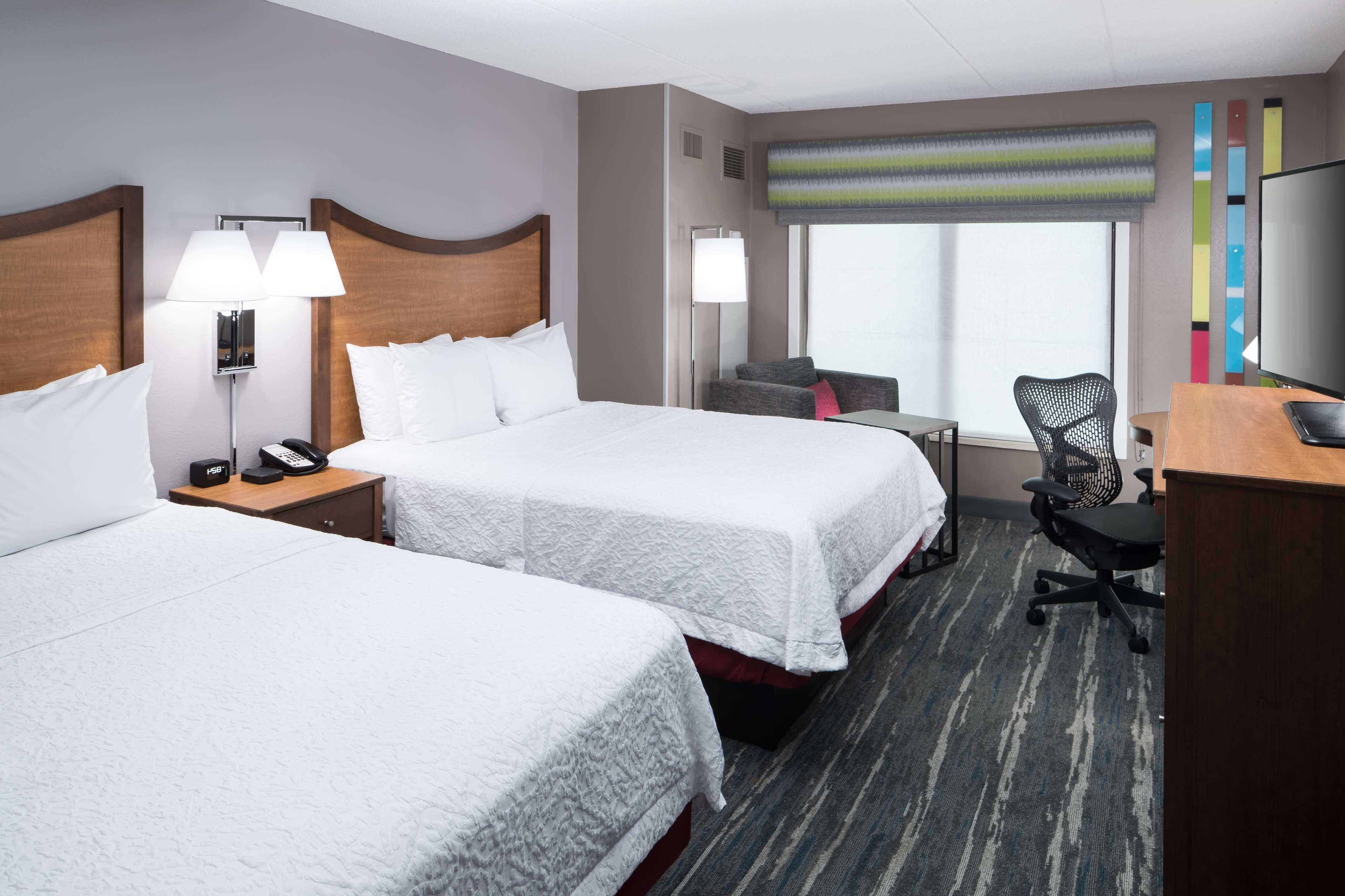 Hampton Inn & Suites Chicago North Shore Skokie Exterior photo
