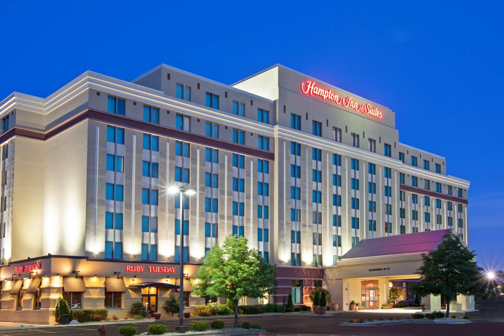 Hampton Inn & Suites Chicago North Shore Skokie Exterior photo